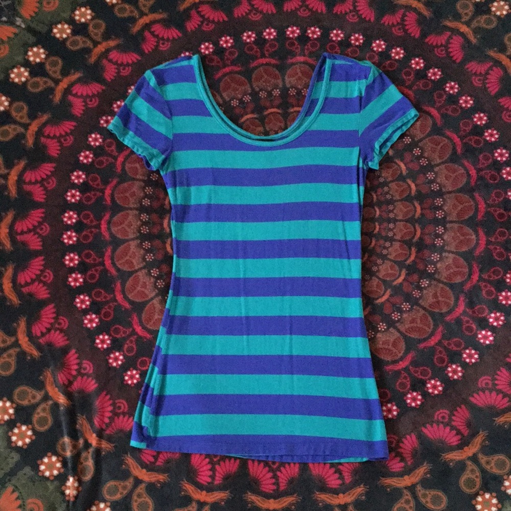 Rue21 scoop neck fitted tee